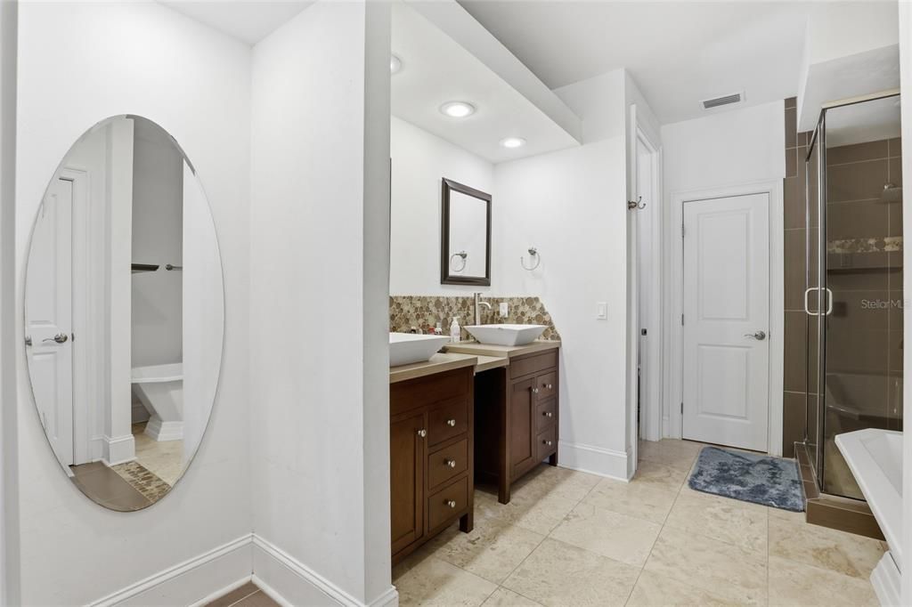 For Sale: $599,000 (5 beds, 4 baths, 3216 Square Feet)