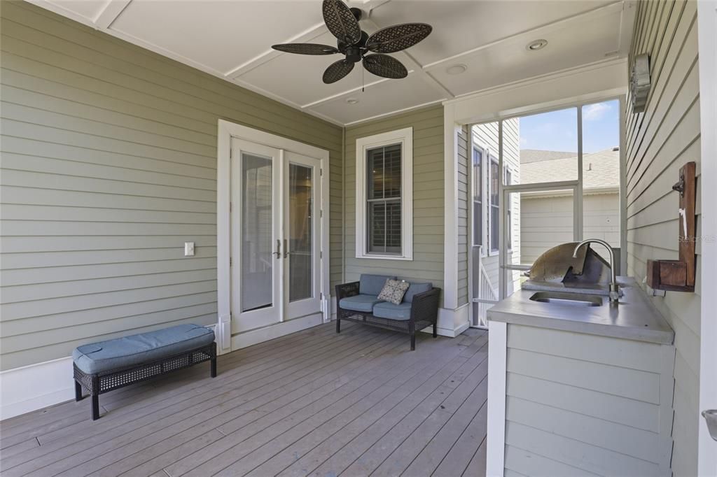 For Sale: $599,000 (5 beds, 4 baths, 3216 Square Feet)
