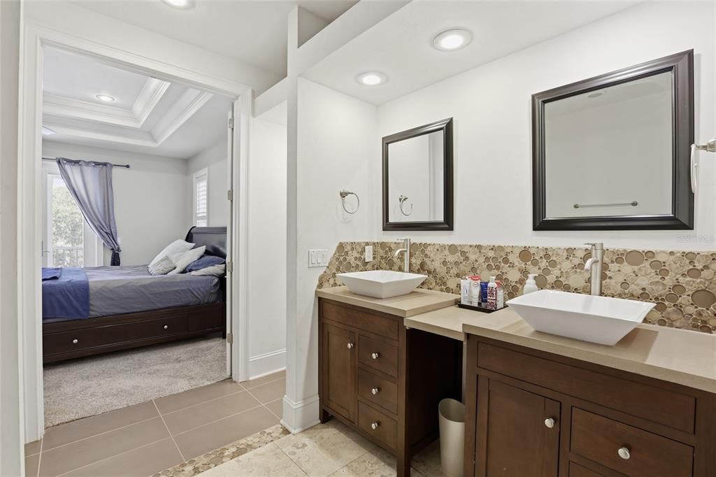 For Sale: $599,000 (5 beds, 4 baths, 3216 Square Feet)