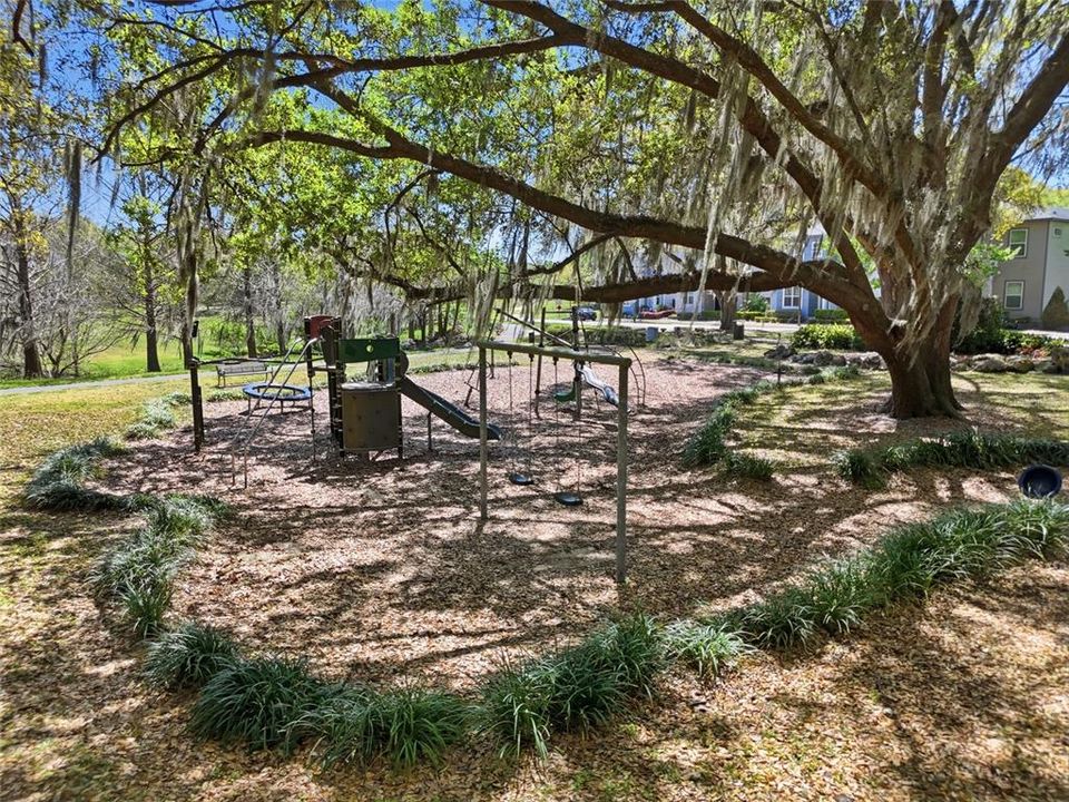 For Sale: $599,000 (5 beds, 4 baths, 3216 Square Feet)