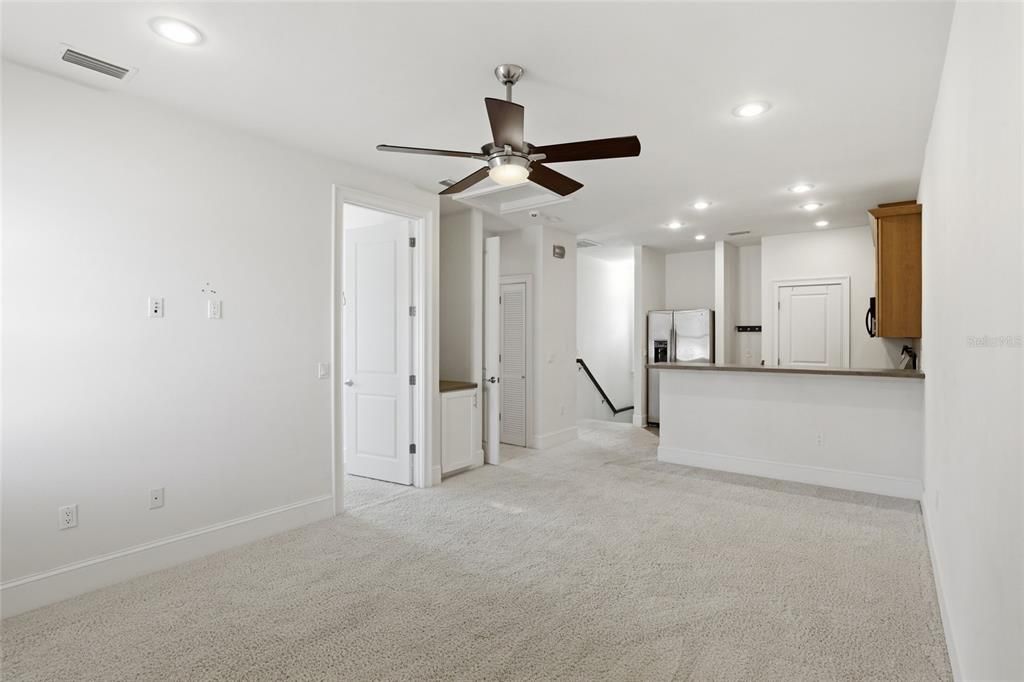 For Sale: $599,000 (5 beds, 4 baths, 3216 Square Feet)