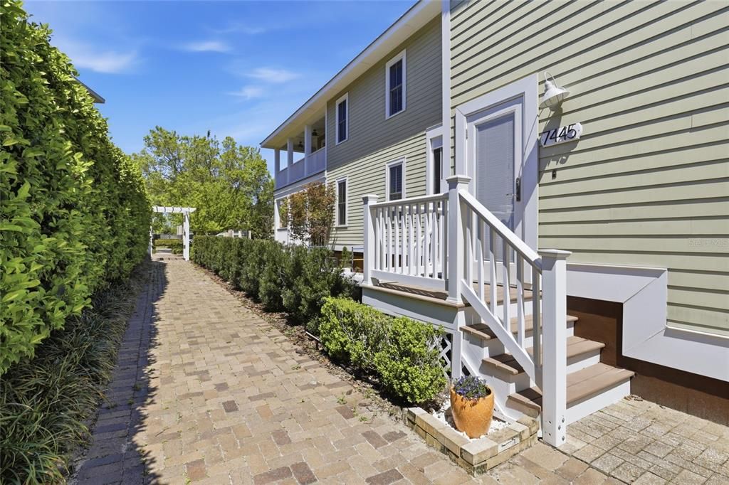 For Sale: $599,000 (5 beds, 4 baths, 3216 Square Feet)