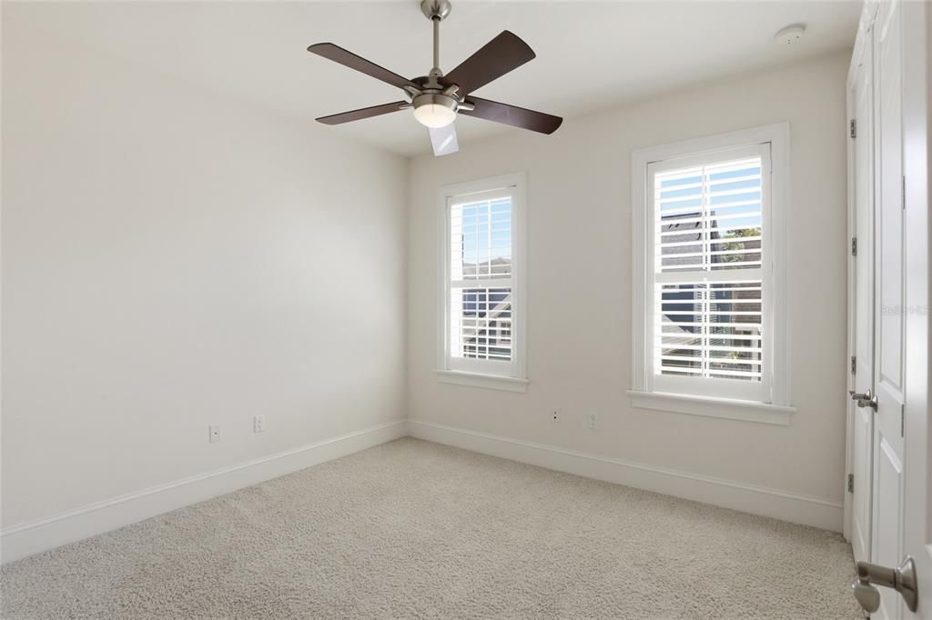 For Sale: $599,000 (5 beds, 4 baths, 3216 Square Feet)