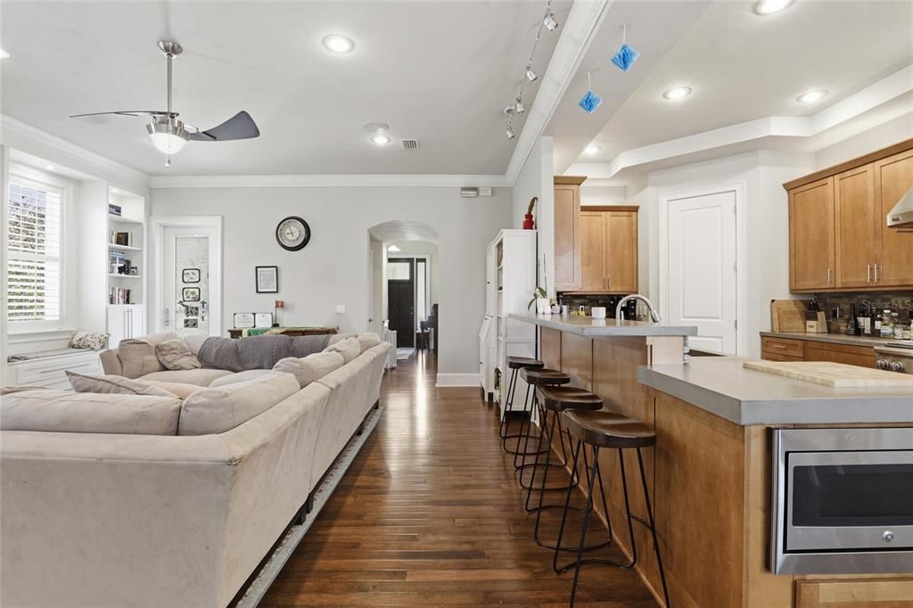 For Sale: $599,000 (5 beds, 4 baths, 3216 Square Feet)