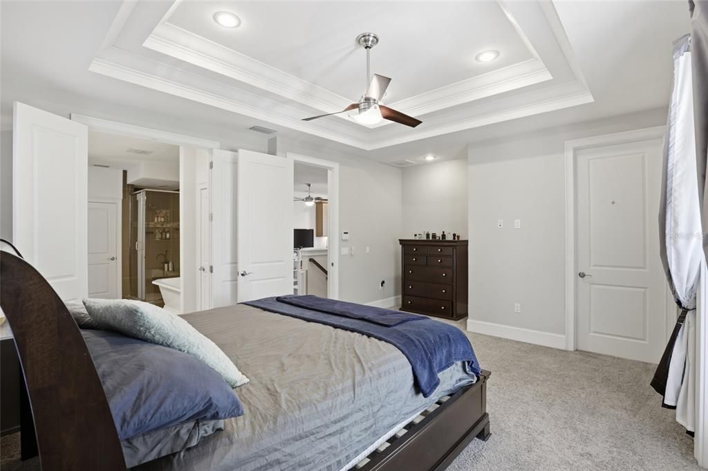 For Sale: $599,000 (5 beds, 4 baths, 3216 Square Feet)