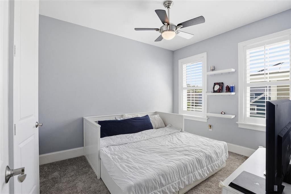 For Sale: $599,000 (5 beds, 4 baths, 3216 Square Feet)