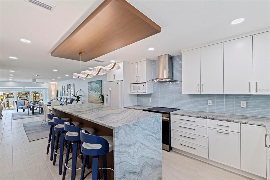 For Sale: $695,000 (2 beds, 2 baths, 1650 Square Feet)