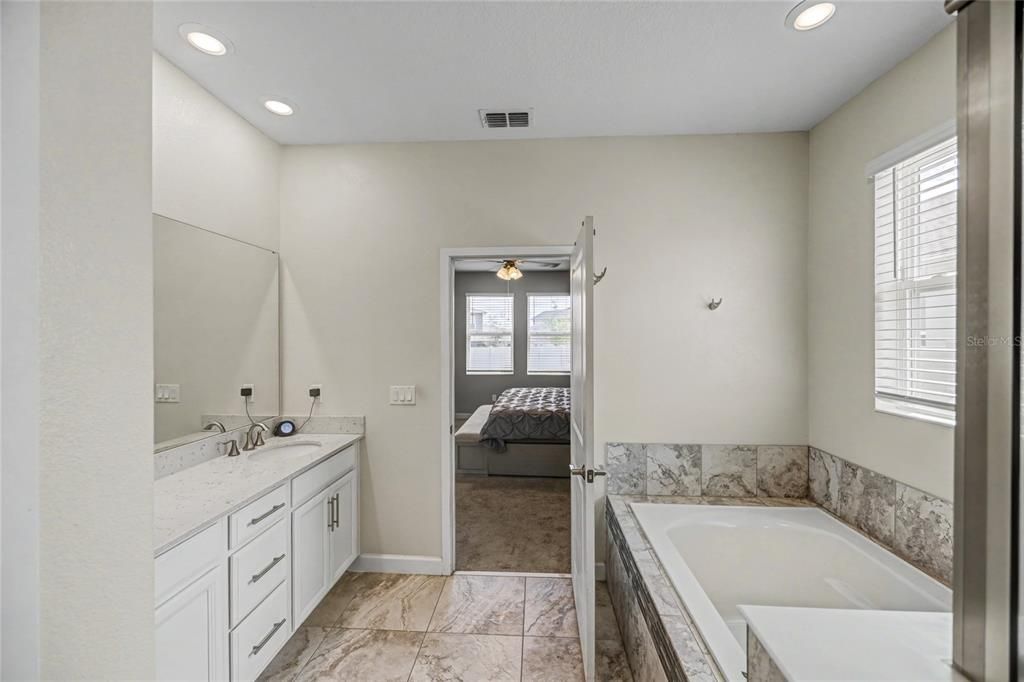 В аренду: $2,800 (3 спален, 2 ванн, 1754 Квадратных фут)