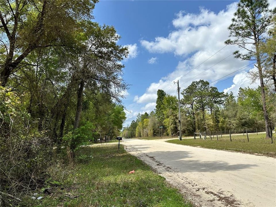 На продажу: $28,000 (1.00 acres)