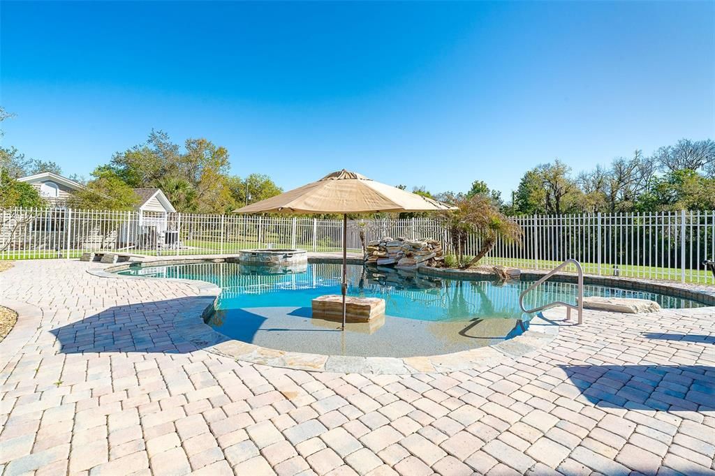 En Venta: $2,300,000 (5 camas, 5 baños, 6270 Pies cuadrados)
