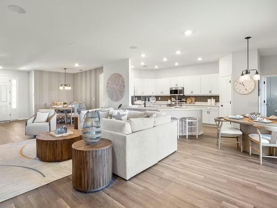 Active With Contract: $382,000 (4 beds, 3 baths, 2314 Square Feet)