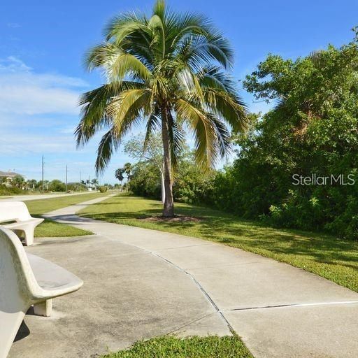 合同活跃: $18,000 (0.28 acres)