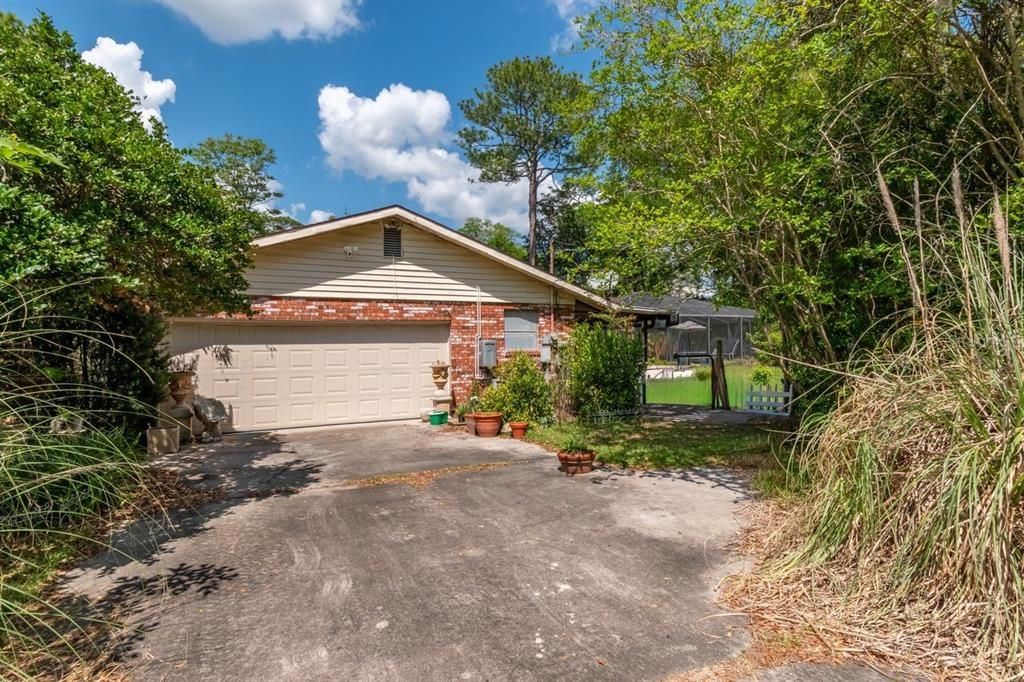 Activo con contrato: $289,900 (3 camas, 2 baños, 1790 Pies cuadrados)