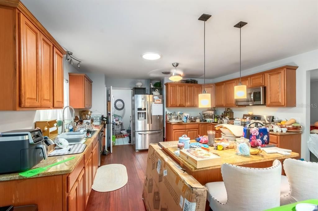 Activo con contrato: $289,900 (3 camas, 2 baños, 1790 Pies cuadrados)