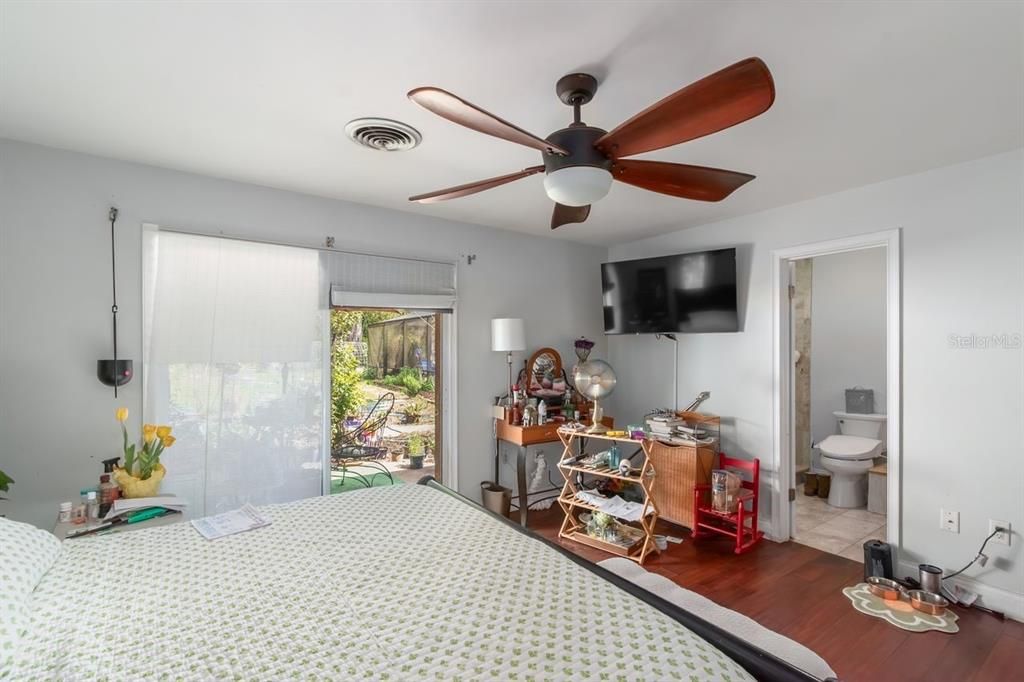 Activo con contrato: $289,900 (3 camas, 2 baños, 1790 Pies cuadrados)