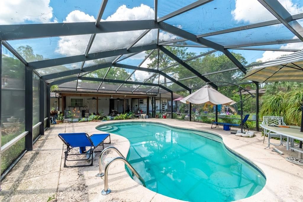 Activo con contrato: $289,900 (3 camas, 2 baños, 1790 Pies cuadrados)