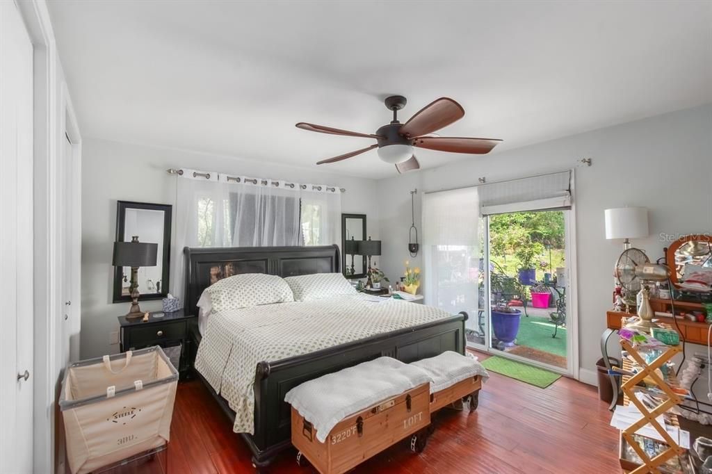 Activo con contrato: $289,900 (3 camas, 2 baños, 1790 Pies cuadrados)