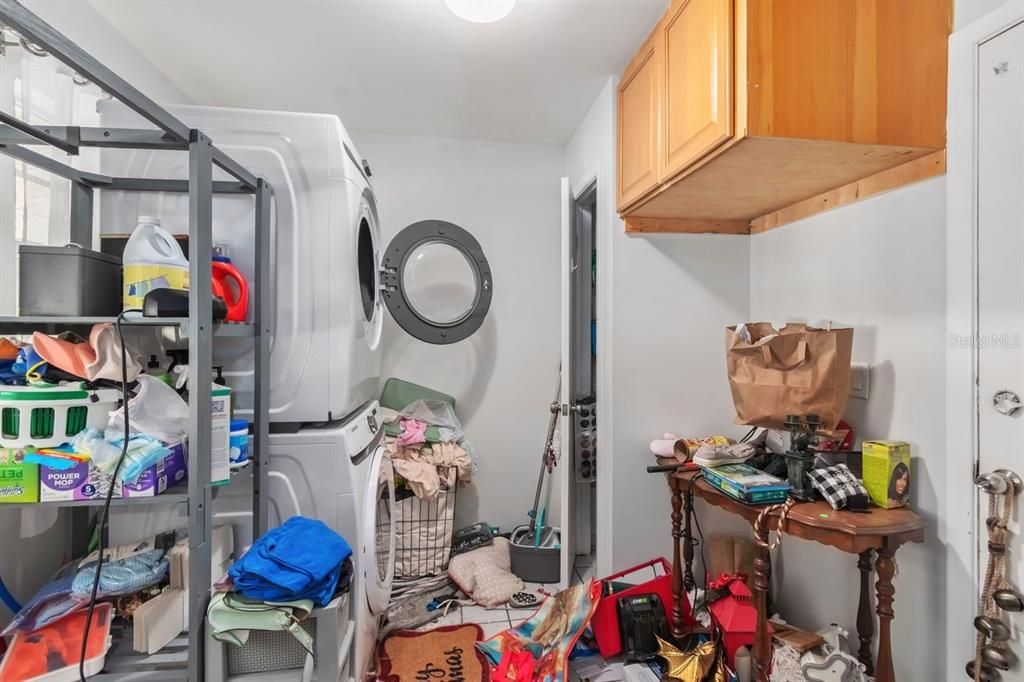 Activo con contrato: $289,900 (3 camas, 2 baños, 1790 Pies cuadrados)