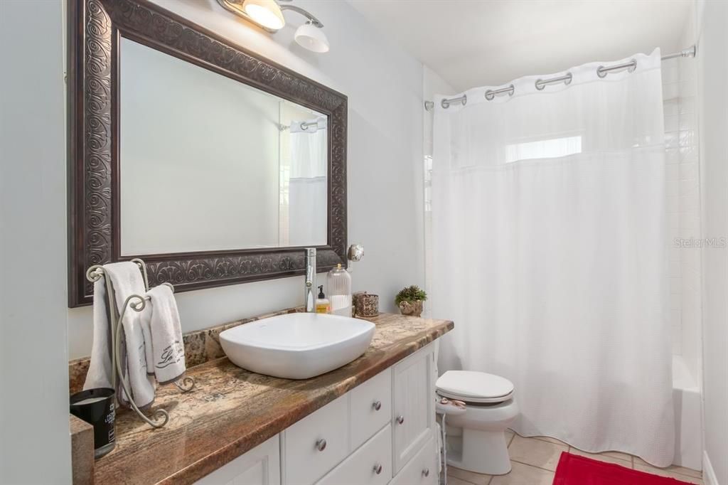 Activo con contrato: $289,900 (3 camas, 2 baños, 1790 Pies cuadrados)