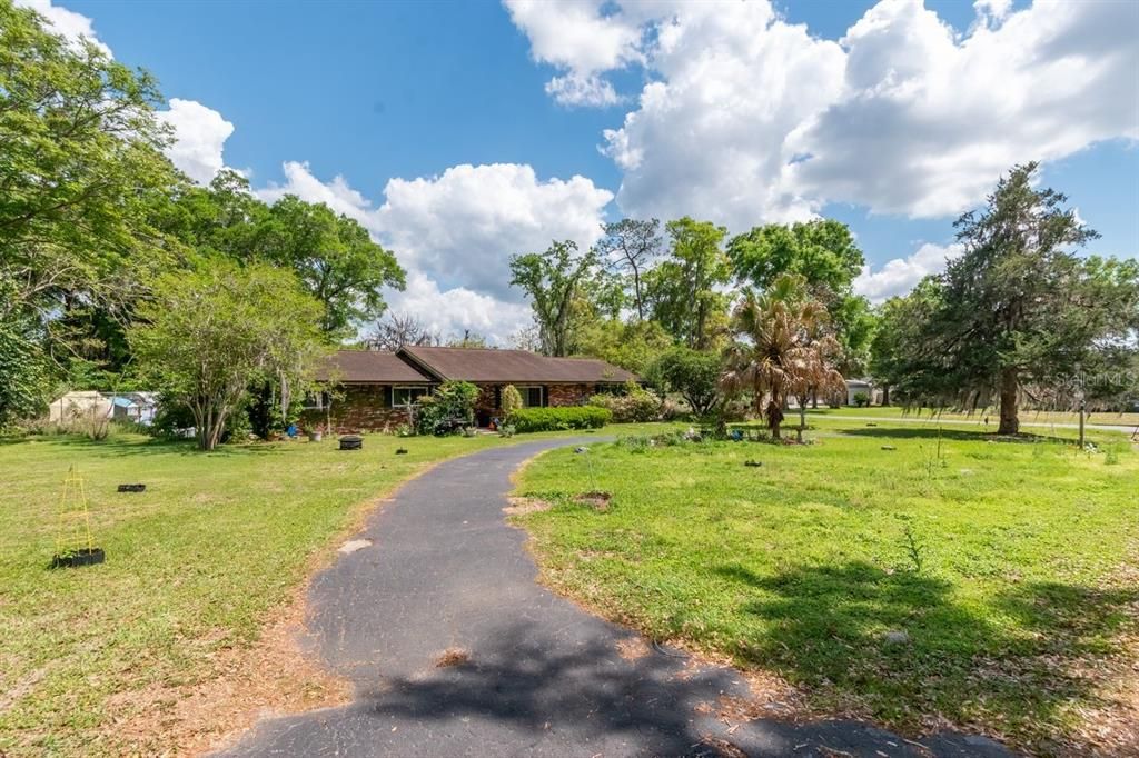 Activo con contrato: $289,900 (3 camas, 2 baños, 1790 Pies cuadrados)