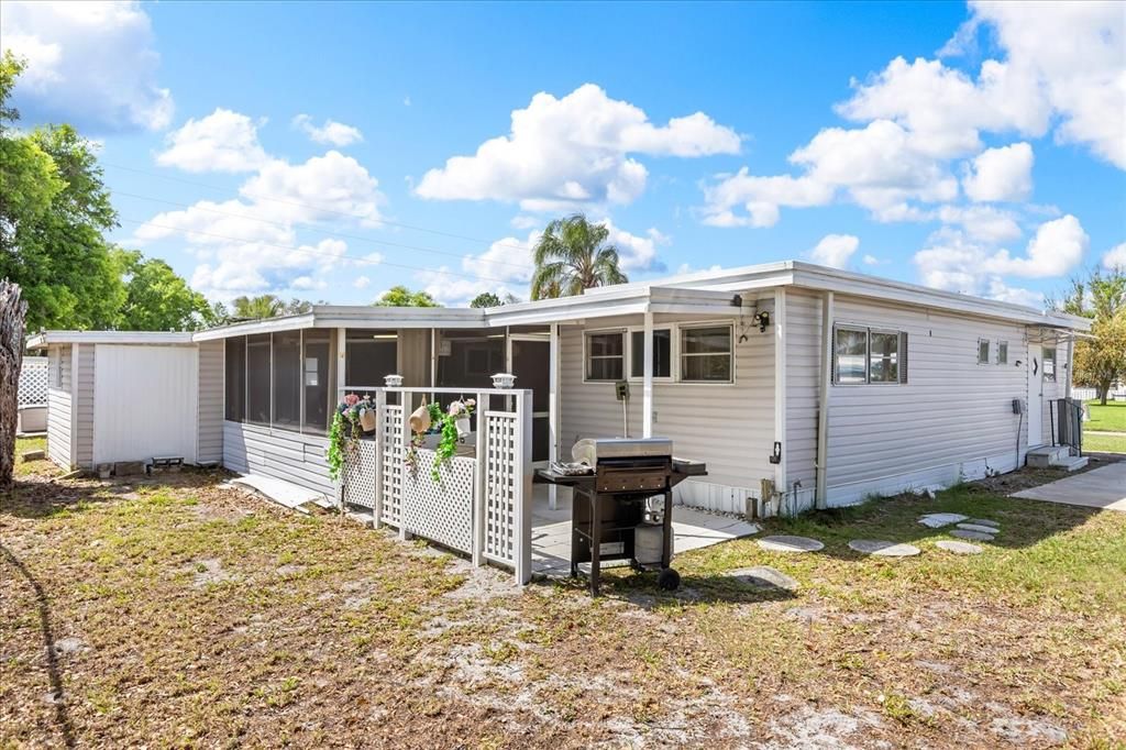 Active With Contract: $135,000 (2 beds, 1 baths, 1014 Square Feet)