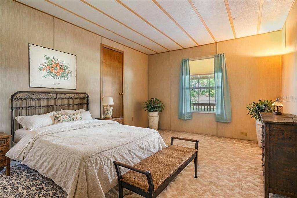На продажу: $639,900 (4 спален, 3 ванн, 2584 Квадратных фут)