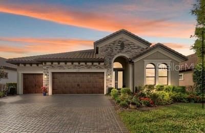 Vendido Recientemente: $975,000 (4 camas, 3 baños, 2824 Pies cuadrados)