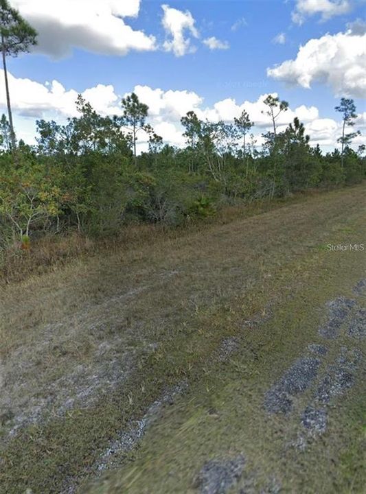 На продажу: $23,000 (0.50 acres)