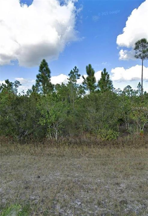 На продажу: $23,000 (0.50 acres)