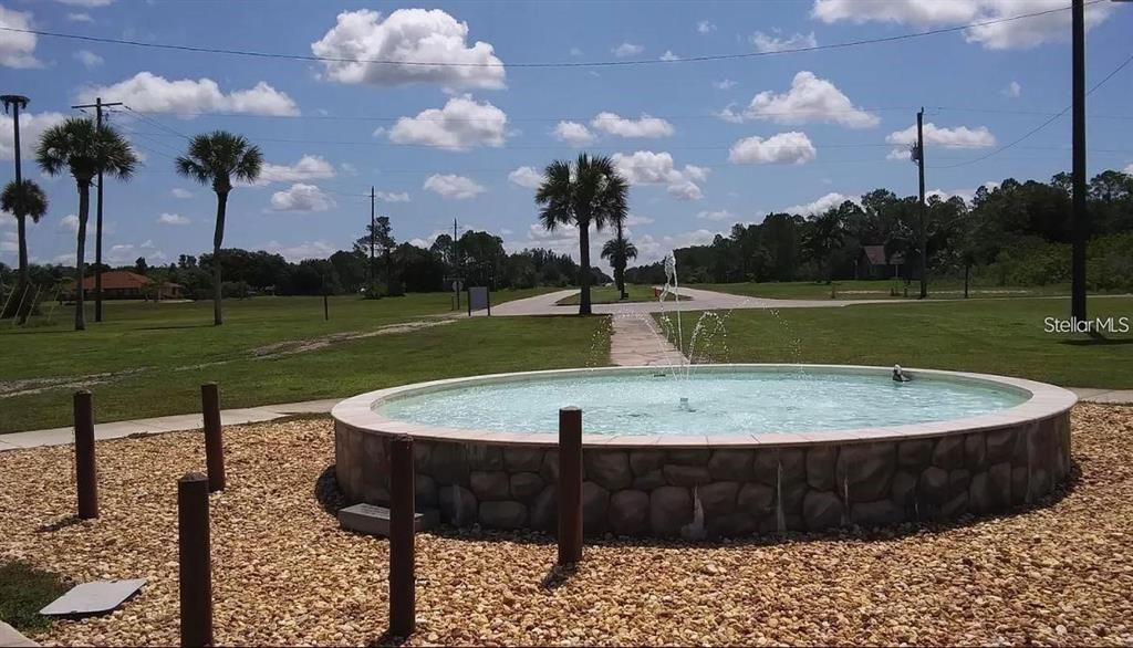 На продажу: $23,000 (0.50 acres)