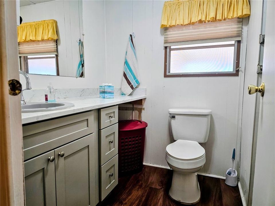 For Sale: $99,900 (2 beds, 2 baths, 1152 Square Feet)