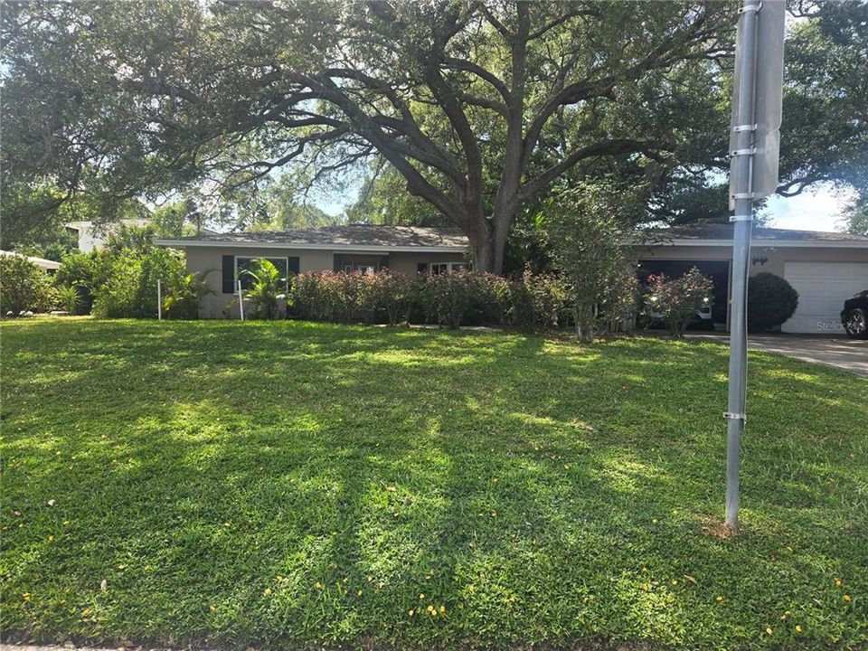 For Sale: $1,599,000 (4 beds, 2 baths, 3045 Square Feet)
