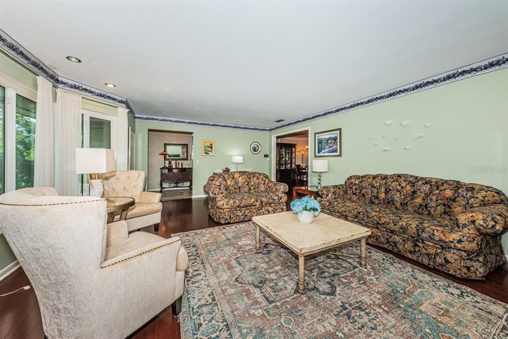 For Sale: $1,599,000 (4 beds, 2 baths, 3045 Square Feet)