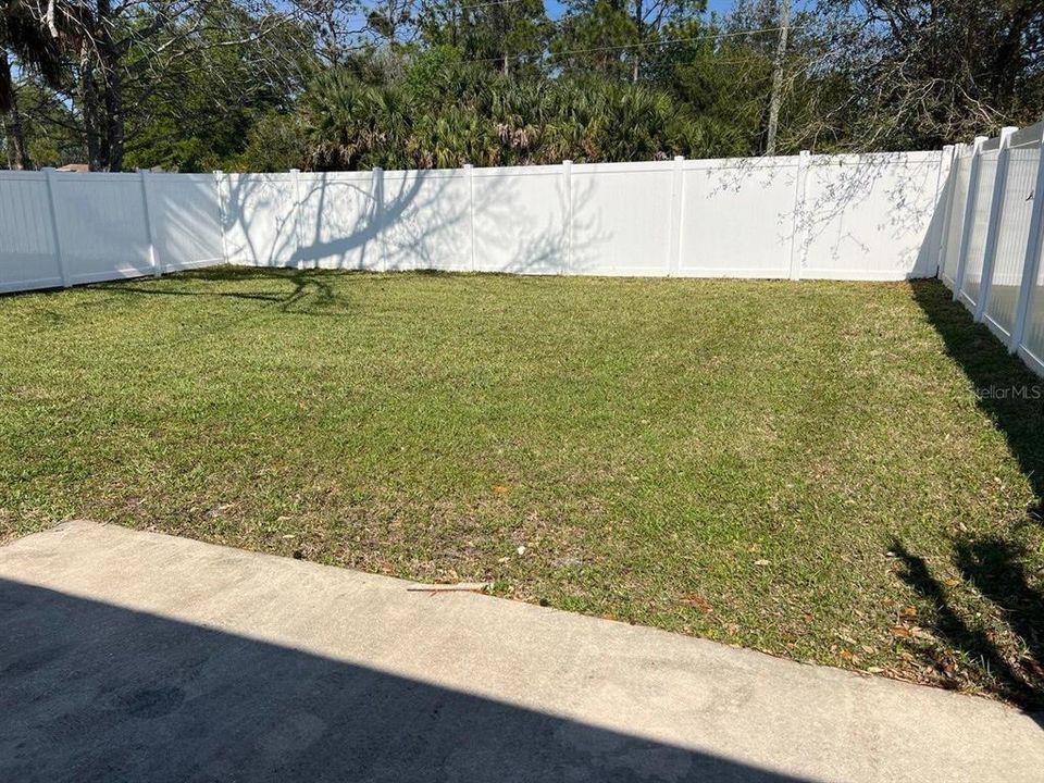 出租: $1,500 (3 贝兹, 2 浴室, 1305 平方英尺)