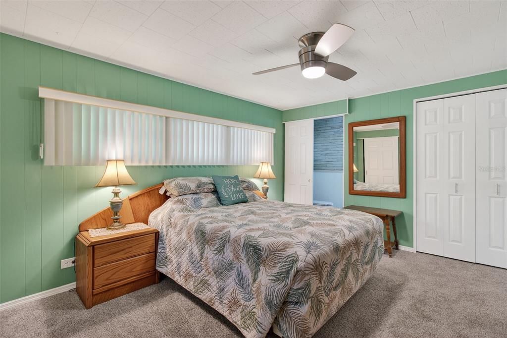 For Sale: $159,000 (2 beds, 1 baths, 1204 Square Feet)