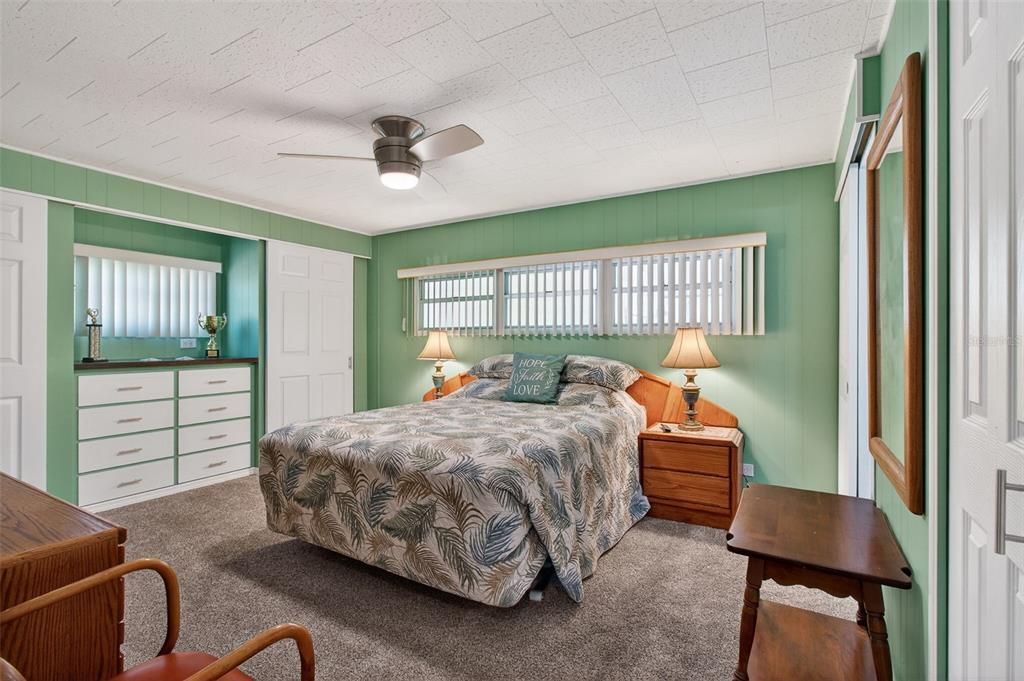 For Sale: $159,000 (2 beds, 1 baths, 1204 Square Feet)