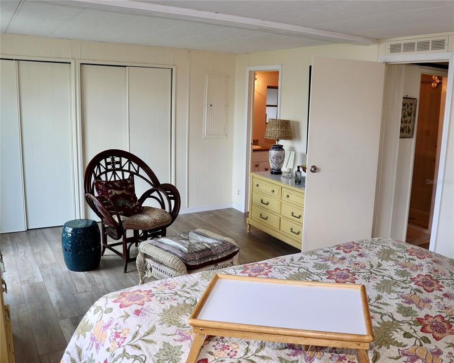 En Venta: $158,000 (2 camas, 2 baños, 1056 Pies cuadrados)