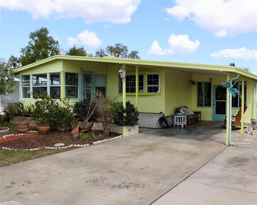 En Venta: $158,000 (2 camas, 2 baños, 1056 Pies cuadrados)