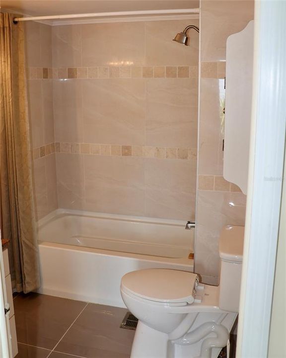 En Venta: $158,000 (2 camas, 2 baños, 1056 Pies cuadrados)