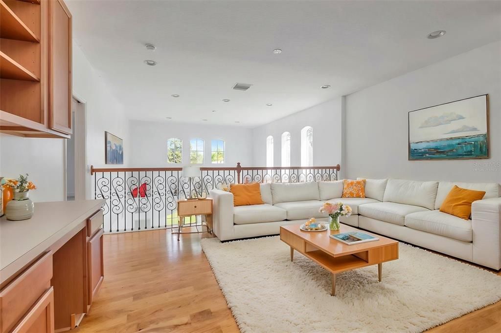 For Sale: $1,300,000 (4 beds, 3 baths, 3714 Square Feet)