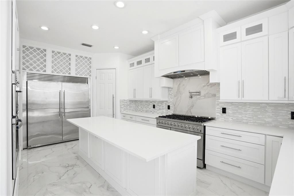 For Sale: $1,300,000 (4 beds, 3 baths, 3714 Square Feet)
