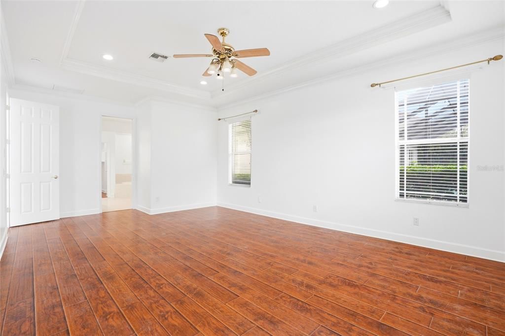 For Sale: $1,300,000 (4 beds, 3 baths, 3714 Square Feet)