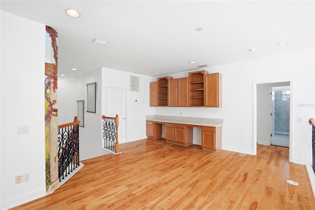 For Sale: $1,300,000 (4 beds, 3 baths, 3714 Square Feet)