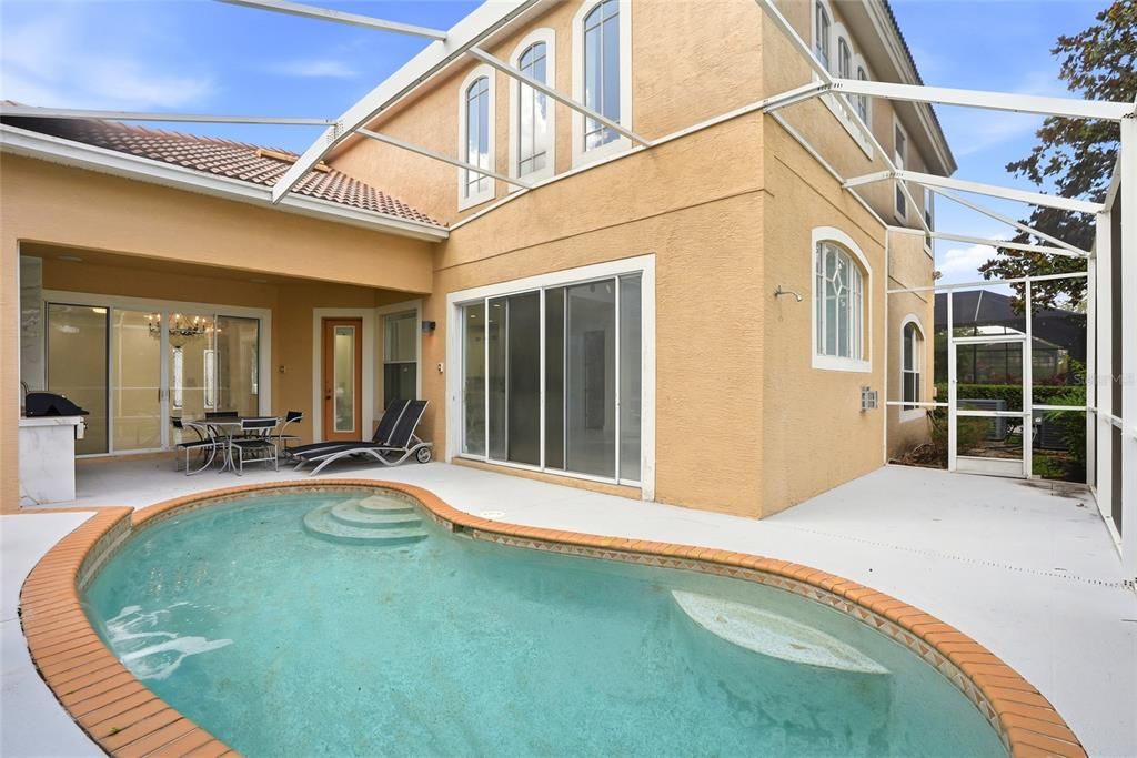 For Sale: $1,300,000 (4 beds, 3 baths, 3714 Square Feet)