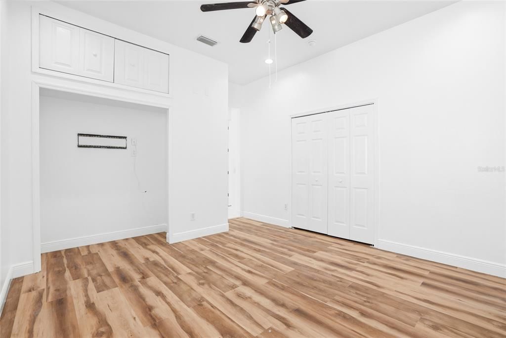 For Sale: $1,300,000 (4 beds, 3 baths, 3714 Square Feet)
