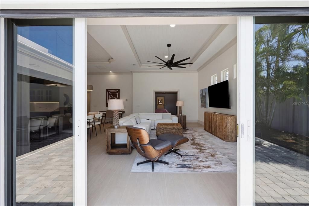 Active With Contract: $2,998,000 (4 beds, 4 baths, 2585 Square Feet)