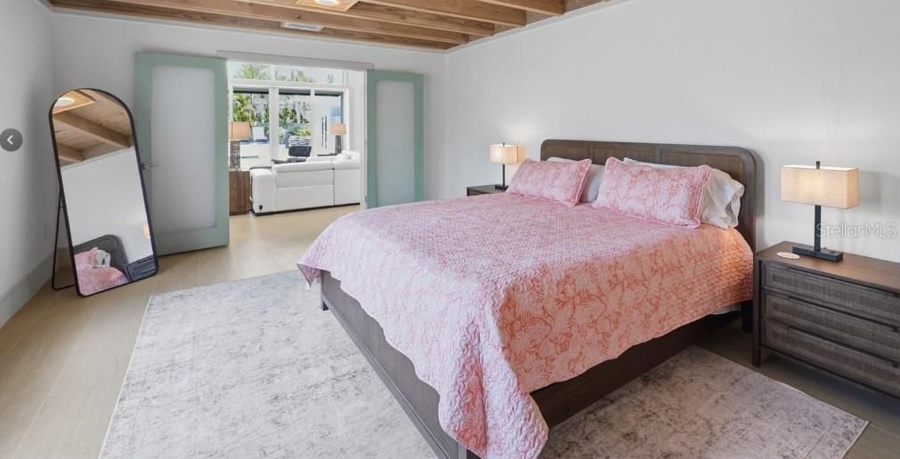 Active With Contract: $2,998,000 (4 beds, 4 baths, 2585 Square Feet)
