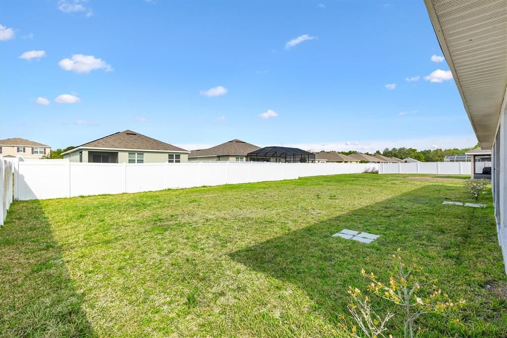 En Venta: $374,900 (4 camas, 3 baños, 2279 Pies cuadrados)