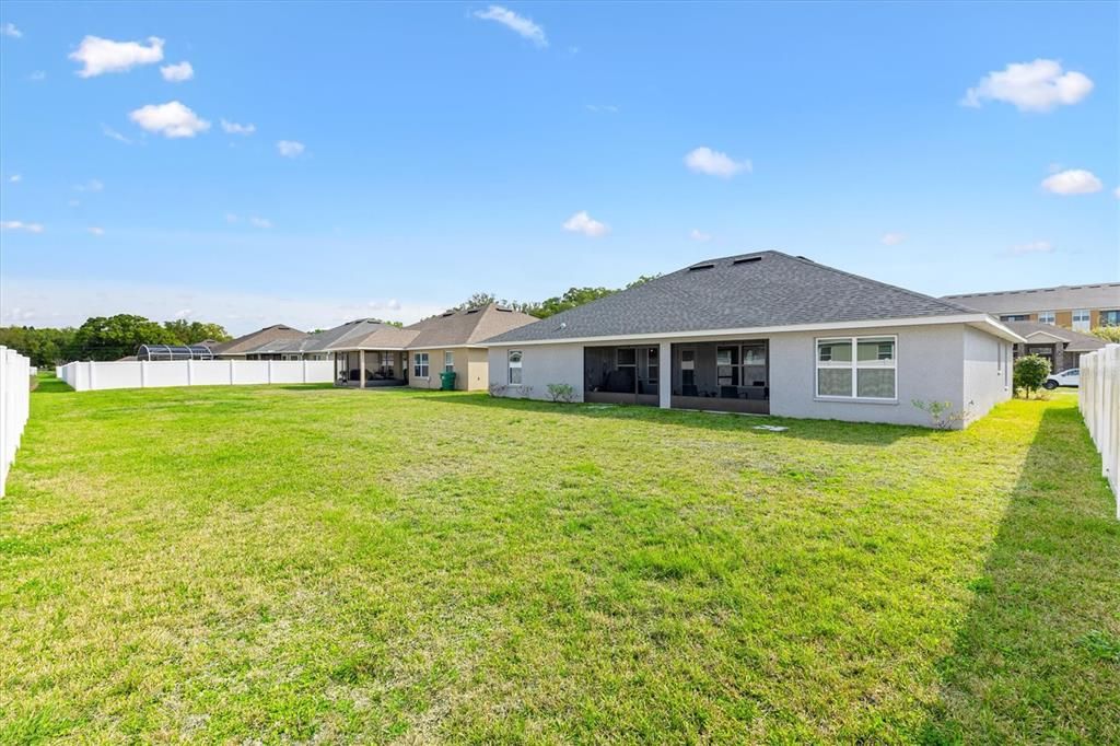 En Venta: $374,900 (4 camas, 3 baños, 2279 Pies cuadrados)