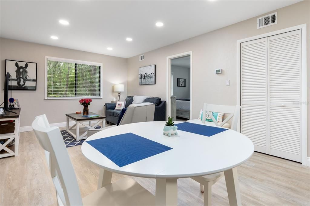 For Sale: $134,900 (2 beds, 2 baths, 874 Square Feet)